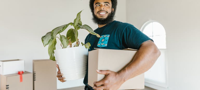 A mover helping with moving from San Antonio to Schertz
