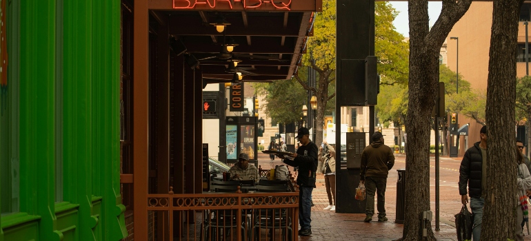 How to decide where to move out of state by exploring neighborhoods and local areas.